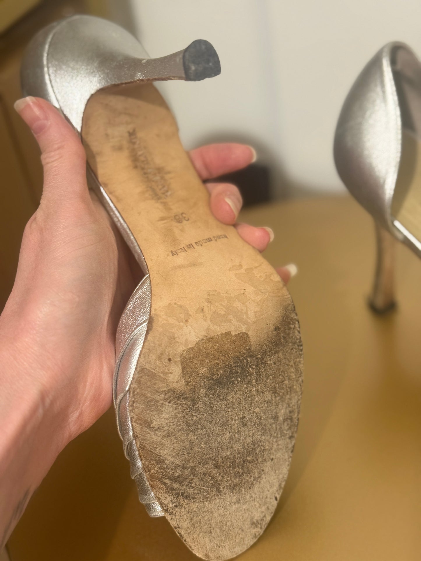 ‘A WOMENS RIGHT TO SHOES’ MANOLO BLAHNIK