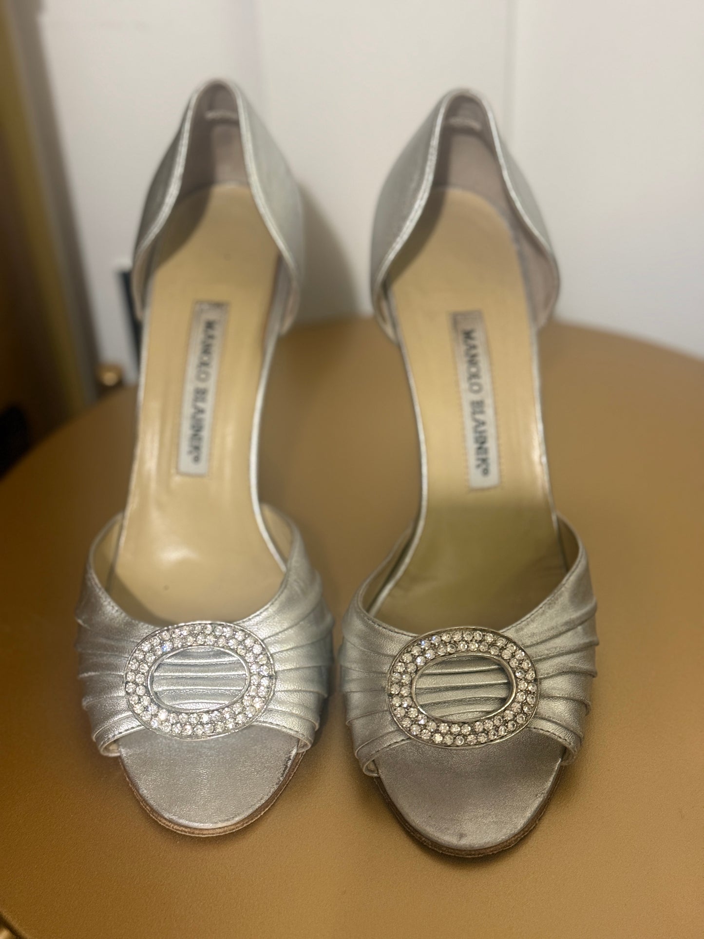 ‘A WOMENS RIGHT TO SHOES’ MANOLO BLAHNIK