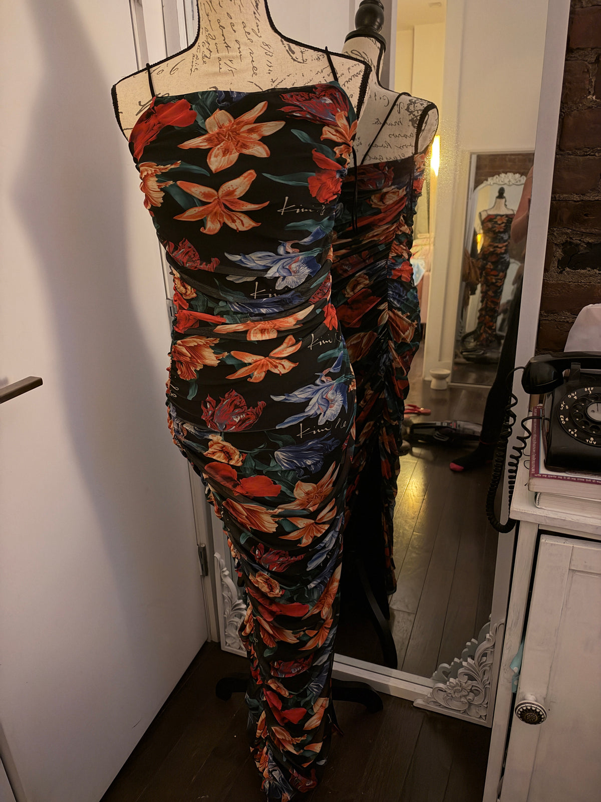 Amazing dupe of Carrie’s Dolce dress