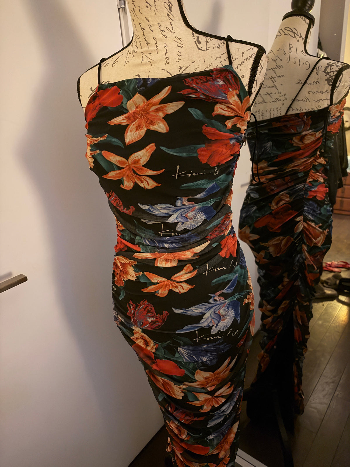 Amazing dupe of Carrie’s Dolce dress