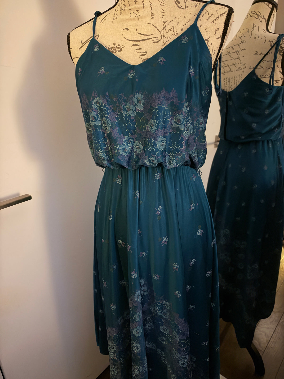 Carries Teal Blue 70s Dress