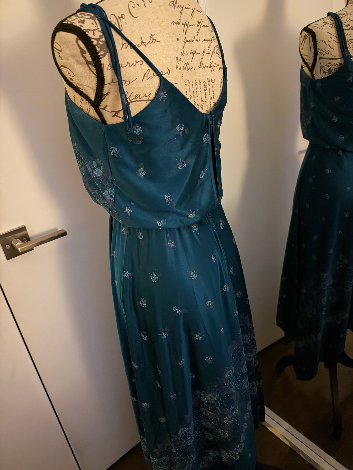 Carries Teal Blue 70s Dress
