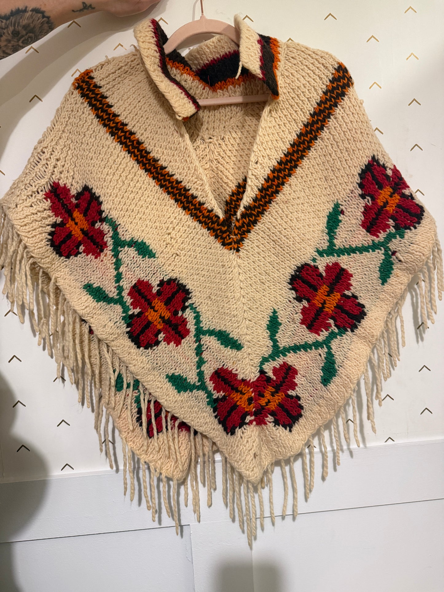 VINTAGE PONCHO ALA CARRIE IN S.2