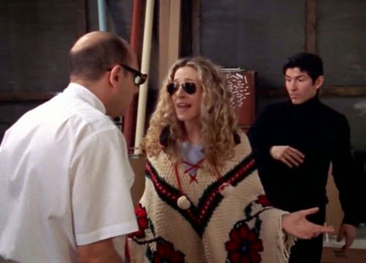 VINTAGE PONCHO ALA CARRIE IN S.2