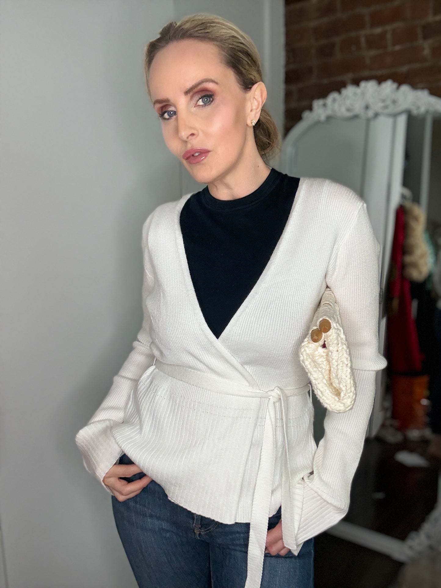 CARRIE’S ‘GET IT WHILE IT HOT’ CARDIGAN
