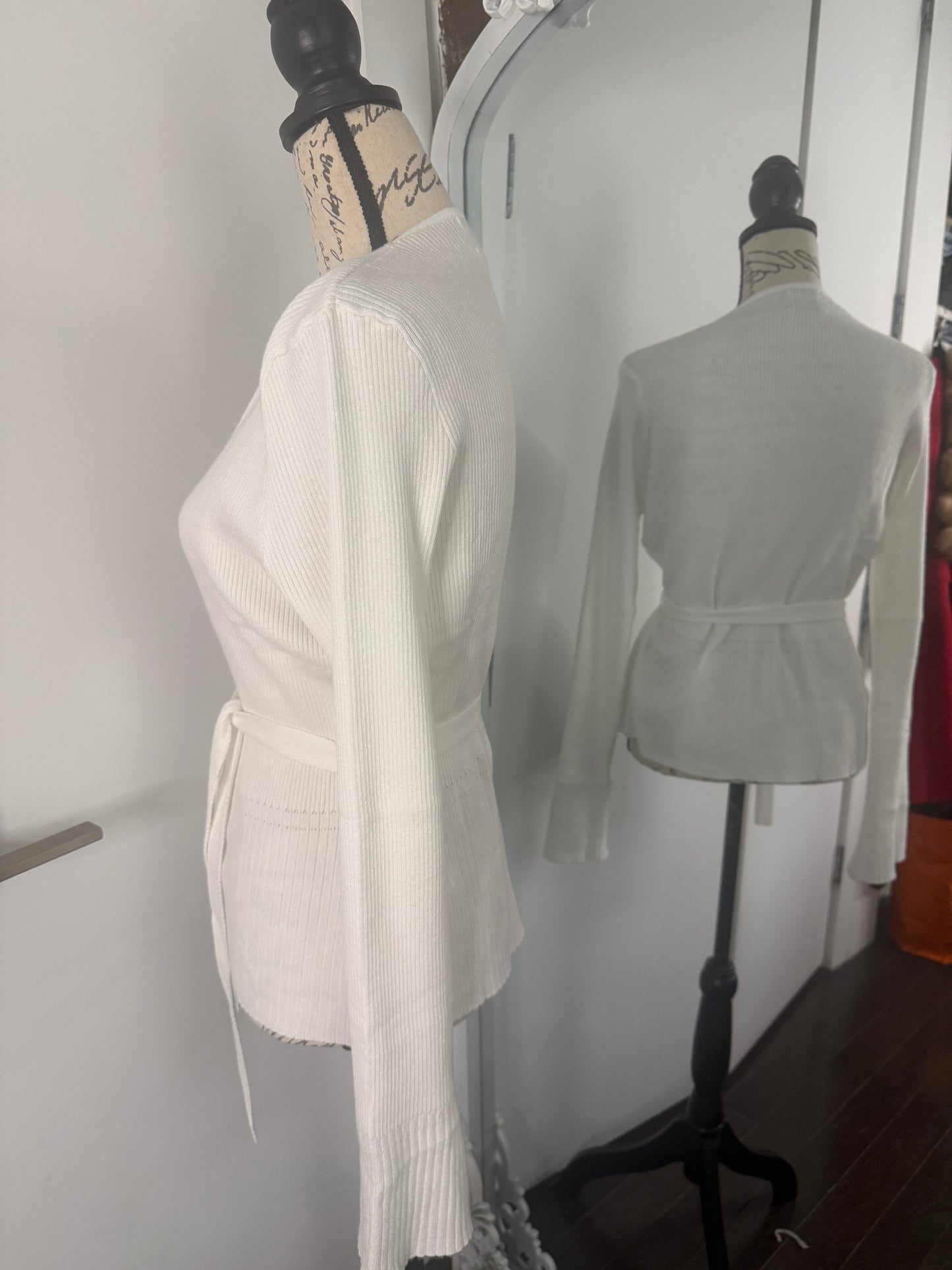 CARRIE’S ‘GET IT WHILE IT HOT’ CARDIGAN